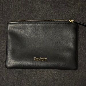 Juicy Couture Black zipper pouch ❤️